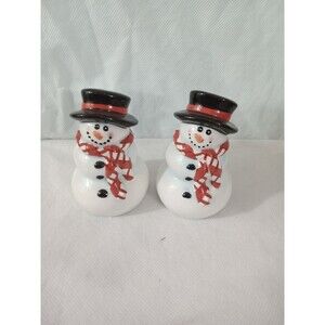 Snowman salt & pepper shakers with red &‎ white Christmas  scarfs, Black tophats